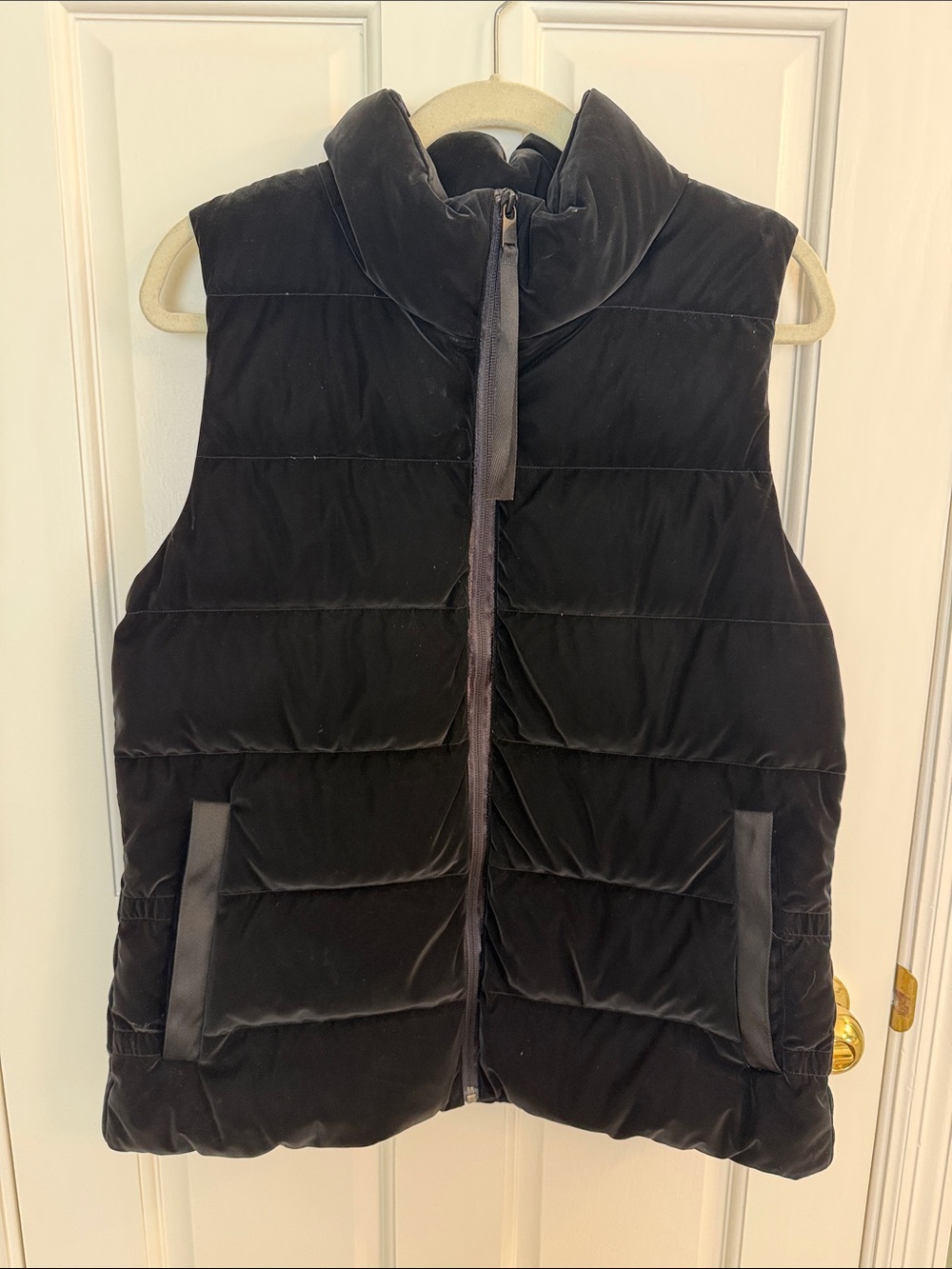Athleta Black Quilted Sleeveless Vest